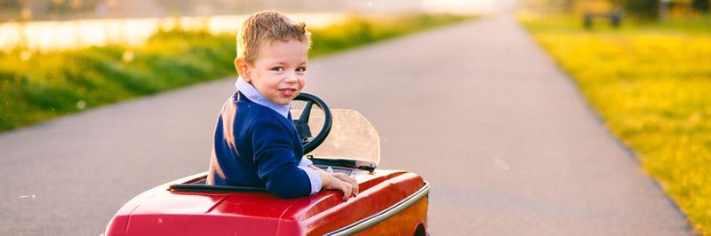 In der Lenkung moderner Automobile dominieren Schneckengetriebe. Neu entwickelte Stirnradgetriebe könnten das jetzt ändern.