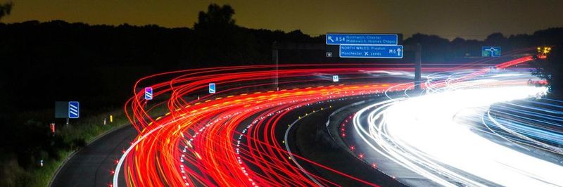 Das Sensorsystem „Ghostbuster“ erkennt Falschfahrer und kann Fahrer, Polizei und Verkehrsfunk sofort warnen.