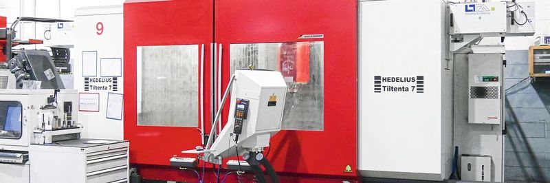 In die Produktion von SD Automotive voll integriert ist die Tiltenta 7-2600. Kleine Distanzstücke genauso wie grosse Bauteile bis 1400 mm und 300 kg werden bearbeitet.
