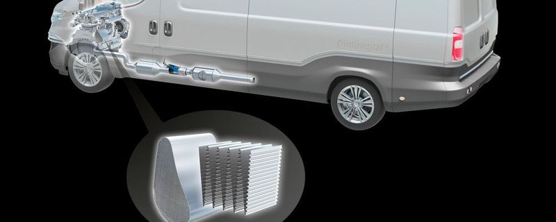 Motornahe Platzierung von Katalysator und Filter. Die neue „Ziehharmonika-Falttechnik“ erlaubt asymmetrische und stärker bauraumangepasste Katalysatorabmessungen.