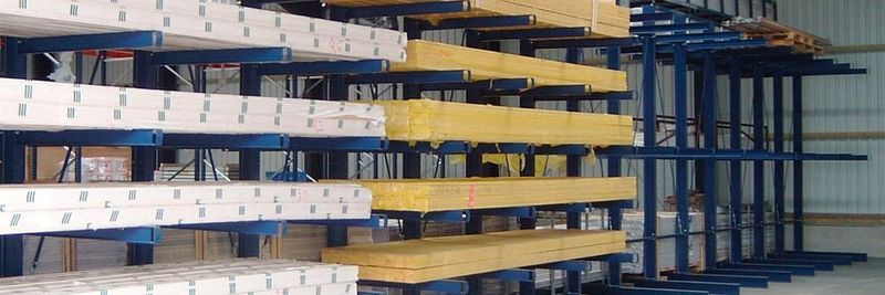 Kragarmregale bieten größtmögliche Flexibilität: Höhe, Nutztiefe und Ständeranzahl sind frei wählbar, die Regalnutzung erfolgt wahlweise ein- oder zweiseitig.