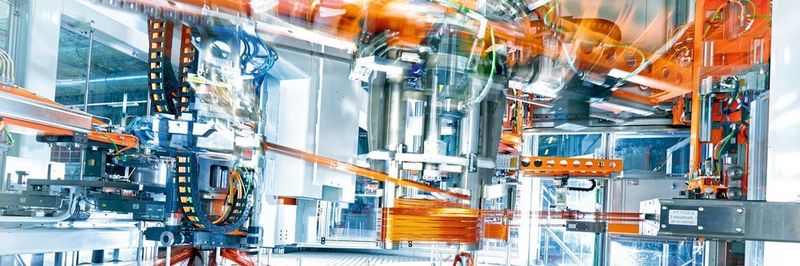 In Györ ist die Serienproduktion von Audi-Elektroantrieben offiziell gestartet. Auf 8500 Quadratmetern entstehen die Elektromotoren nach einem neuartigen Produktionskonzept, der modularen Montage.