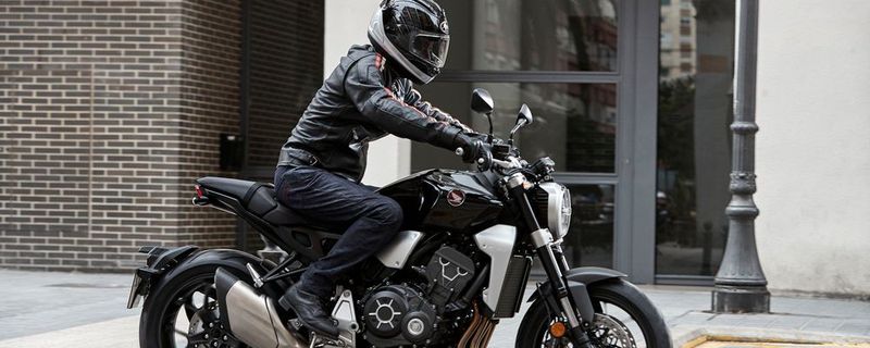 Die Optik der CB 1000 R zeichnet sich durch ihre Sportlichkeit aus.