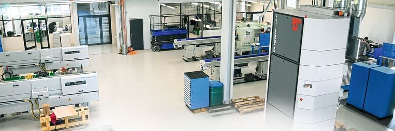 Das in die Produktion integrierte Lüftungs- und Filtersystem KLIMATOWER® sorgt für ölnebelfreie und exakt klimatisierte Luft in Produktionshallen.
