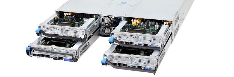 Vier Dual-Xeon-Nodes pro Server liefern beim QuantaPlex T42E-2U eine hohe Rechenleistung auf wenig Raum.