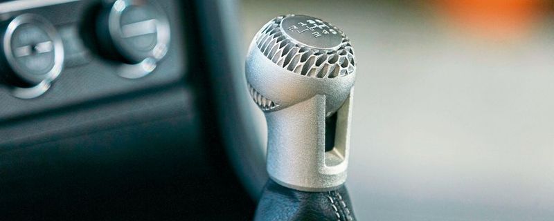 Volkswagen will in naher Zukunft Fahrzeugteile aus dem 3-D-Drucker in der Serienfertigung einsetzen. Dazu arbeitet der Automobilhersteller jetzt mit dem Drucker-Hersteller HP und dem Bauteilproduzenten GKN Powder Metallurgy zusammen.
