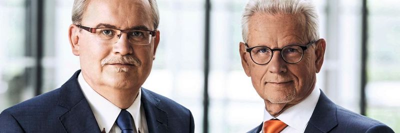 Das für den Deutschen Zukunftspreis 2018 nominierte Erfinderteam, v.l.n.r.: Thomas Bayer (Leiter Innovation Lab der Wittenstein SE) und Dr. Manfred Wittenstein (Aufsichtsratsvorsitzender der Wittenstein SE).