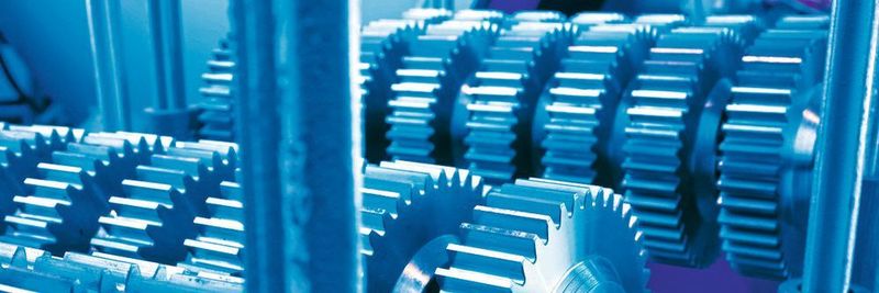 Zahnräder Ø130mm, Modul 2.5, aus dem Material 1.4021 weisen nach einer HARD-INOX-P Wärmebehandlung Härtewerte 59 HRC bei Kernhärtewerten von 45HRC auf.