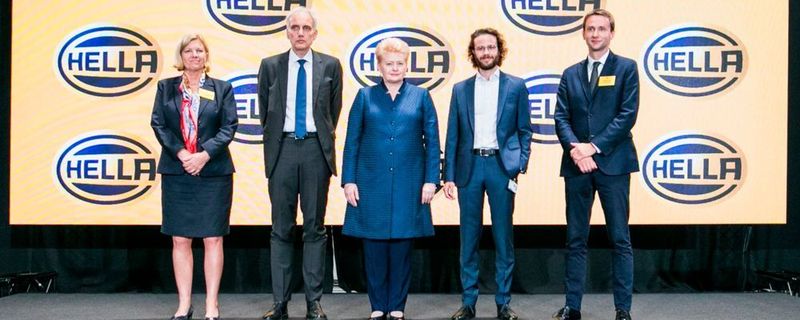 An der Eröffnungsfeier des neuen Hella Elektronikwerks in Litauen nahmen zahlreiche hochrangige Gäste aus Wirtschaft und Politik teil.