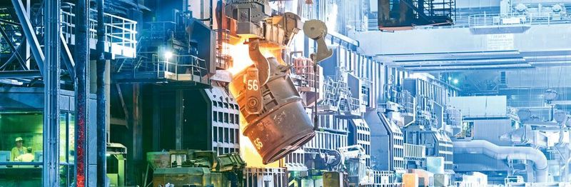 Jetzt soll das Thyssenkrupp-Stahlwerk in Duisburg zeigen, dass die Abgas-Chemie kein Luftschloss bleiben muss...