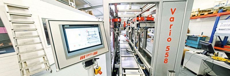 Blick in das Innere des Volumen-Reduzierers Vario 558: Die Maschine reduziert Versandkartons auf ein Minimum.