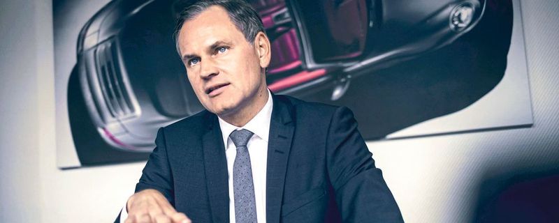 Oliver Blume, Vorstandsvorsitzender der Porsche AG: „Wir rechnen damit, dass 2025 etwa ein Viertel aller neuen Porsche über einen Elektromotor verfügt.“