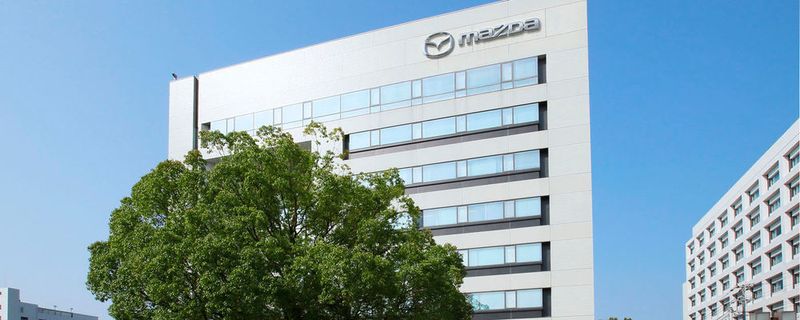 Mazda hat für das Jahr 2020 ein Elektrofahrzeug angekündigt. Das Modell mit Range Extender wird über einen kleinen Kreiskolbenmotor verfügen.