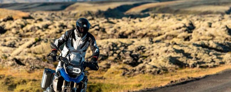 Nach zehn Jahren ist die Dainese Group wieder zurück auf der Intermot und präsentiert Neus für die Touring-Welt und in Sachen Airbag-Technologie.