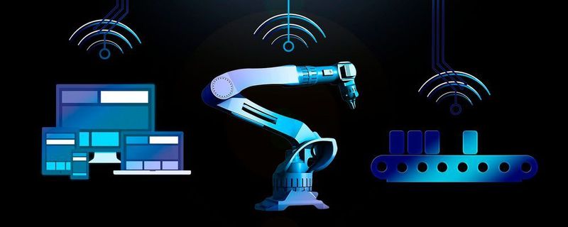 In der vernetzten Produktion werden Maschinen mit Sensoren über das Internet verbunden.