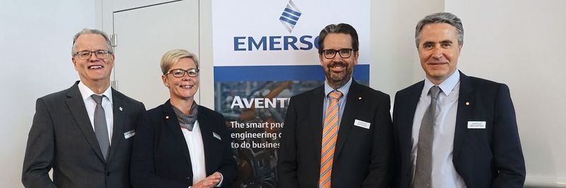 Aventics und Emerson wollen zeigen, wie man gemeinsam erfolgreich sein kann: Peter Saffe, Sabine André, Marketingleiterin bei Aventics, Wolf Gerecke, Strategisches Produktmanagement bei Aventics, und Jean-Louis Tenu (v.l.).