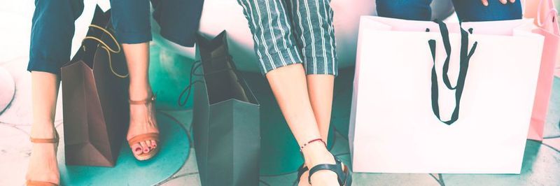 Cross- und Upselling im B2B E-Commerce erfordert Wissen über Kaufverhalten der Kunden, deren Geschäftsfeld und Entscheidungsprozesse.