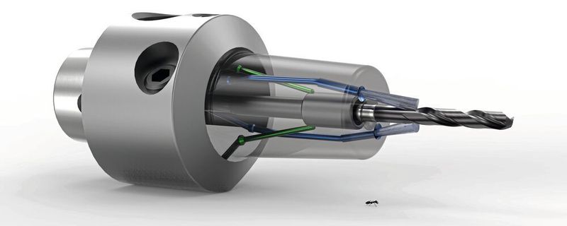 The miniaturized Mapal chucks are equipped with decentralized coolant outlets which transport the cooling lubricant precisely to the point of action.