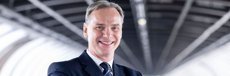 Wolfram Diener ist Anfang Oktober als Geschäftsführer von UBM in Hongkong zur Messe Düsseldorf gestoßen. Er erwartet, dass er sich nach dem agilen Asien hierzulande wohl auch in Geduld üben muss.