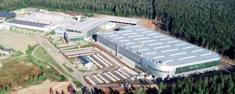 130 Millionen Euro investiert die Boysen-Gruppe am Standort Simmersfeld in ihr neues Produktionswerk BNS, in dem Abgassysteme für schwere Nutzfahrzeuge der Marke Daimler Trucks gefertigt werden.