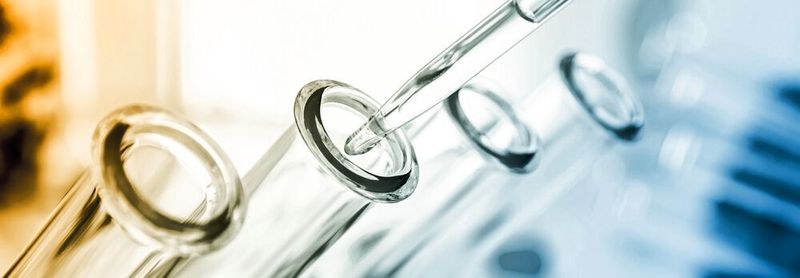 Abb. 1: Labore der pharmazeutischen Industrie gelangen zunehmend unter Druck.