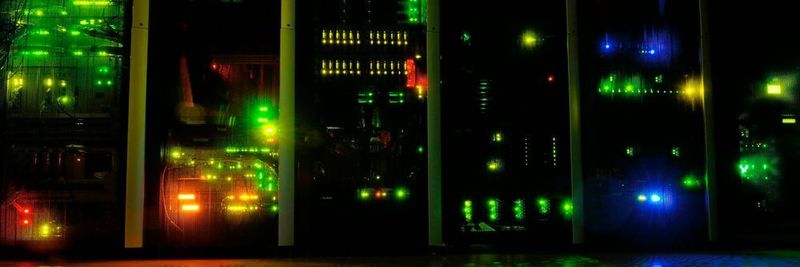 Legacy-Systeme können die Umstrukturierung der IT ausbremsen, doch Hybrid-Infrastrukturen lassen sich durchaus realisieren.