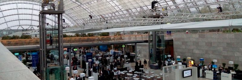 Der so genannte Glaspalast der Messe Leipzig bietet viel Platz für Aussteller der Deutschen Partnerkonferenz von Microsoft (DPK).