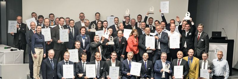 On the evening of the first day of the trade show, the magazines Blechnet and MM Maschinenmarkt presented this year's “Award at Euroblech” at a ceremony. The picture shows the winners and the shortlist candidates.
