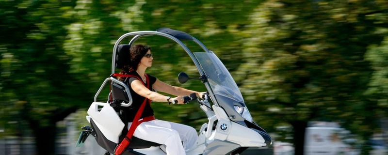 Zuletzt weckte BMW im Jahr 2009 mit dem Konzept C1-E die Hoffnung auf eine Rückkehr des Helmfrei-Rollers C1.