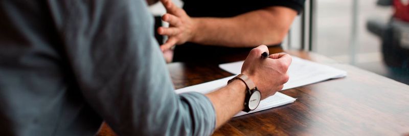 Außendienstmitarbeiter sind noch immer ein wichtiger Touchpoint in der Customer Journey – und sollten deshalb von Anfang an in die Digitalstrategie einbezogen werden.