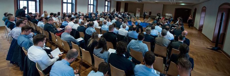 Rund 180 Teilnehmerinnen und Teilnehmer waren auf dem 2. Smart Process Manufacturing Kongress in Würzburg.
