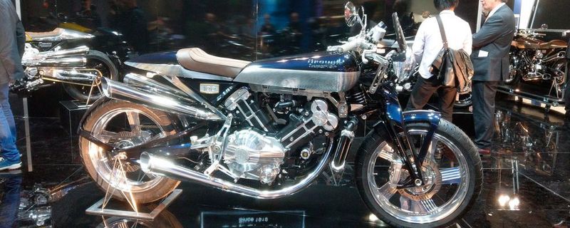 100.000 Euro kostet die aus Anlass des bevorstehenden 100jährigen Firmenjubiläums entstandene Sonderauflage der Brough Superior SS 100.