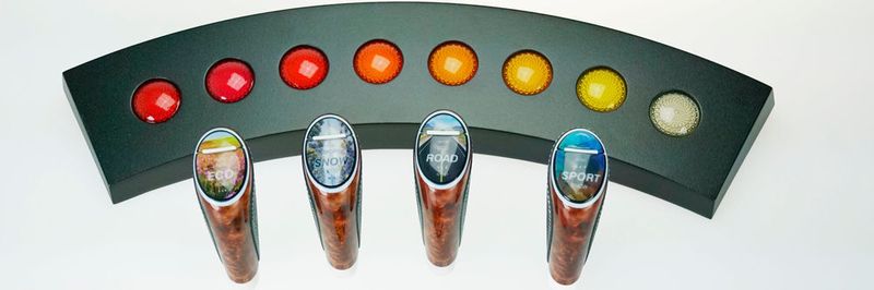 Der Vollfarb-Multimaterial-3D-Drucker Stratasys J750 bietet erweiterte Prototyping-Möglichkeiten, darunter Vivid Colors, Farbanpassung, äußerst transparente Materialien und Texturfunktion.