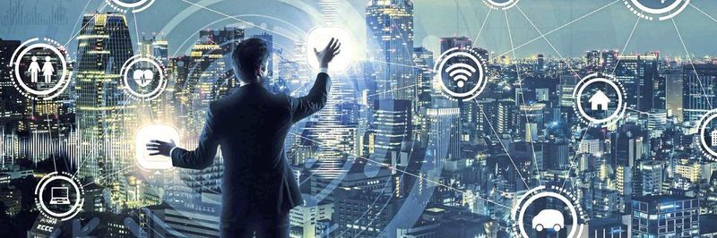 Digitale Technologien revolutionieren mit virtuellen Erfahrungen, realistischen Simulationen und künstlicher Intelligenz unser Denken, Lernen und Arbeiten.
