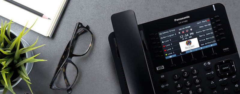 Panasonic stellt zwei neue IP-Tischtelefone vor.