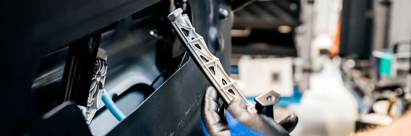 The window guide rail is the second 3D-printed component in the BMW i8 Roadster.