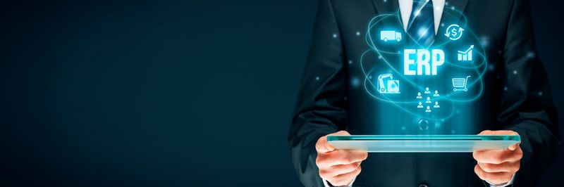 Enterprise-Resource-Planning (ERP) Systeme helfen dabei, Ressourcen und Geschäftsprozesse eines Unternehmens möglichst effizient zu planen.