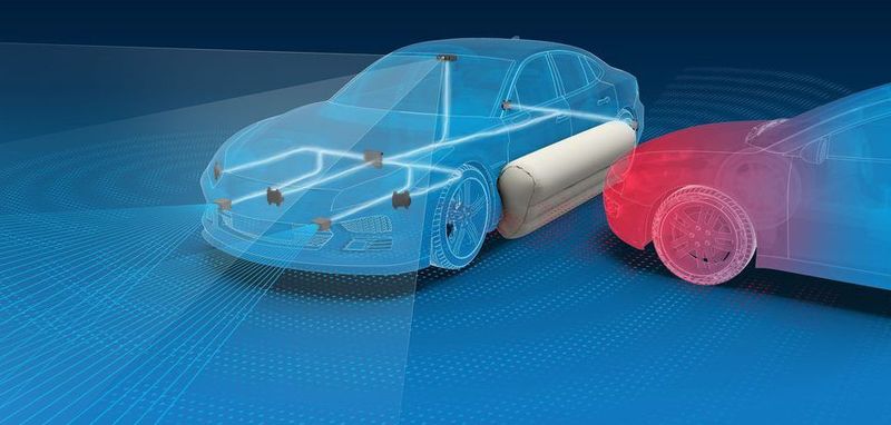 Der externe Pre-Crash-Airbag von ZF zündet bereits vor einem unvermeidlichen Unfall. Tests haben gezeigt, dass die Verletzungsschwere für Fahrzeuginsassen um bis zu 40 Prozent vermindert werden kann.