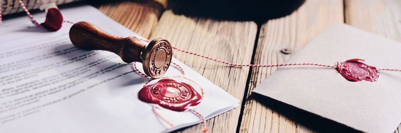 Siegellack und Stempel werden bald der Vergangenheit angehören