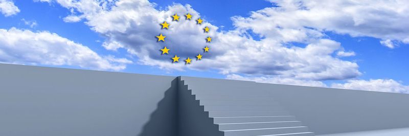 Es ist nie zu spät, um sich mit der DSGVO zu beschäftigen. Aber Unternehmen sollten die Umsetzung auch 6 Monate nach dem Stichtag Schritt für Schritt planen.
