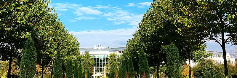 Wolken über der Controlware-Zentrale: Das Systemhaus geht mit einem eigenen IaaS-Angebot in die Cloud.
