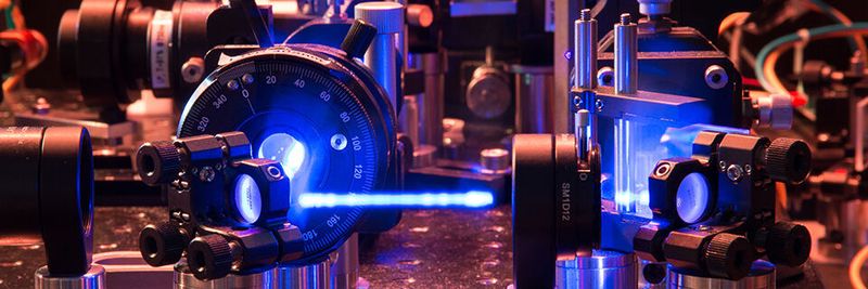 Durch die quantenmechanischen Verschränkung von Lichtteilchen ließ sich eine abhörsichere Kommunikation zwischen mehreren Teilnehmern innerhalb eines Netzwerks realisieren.