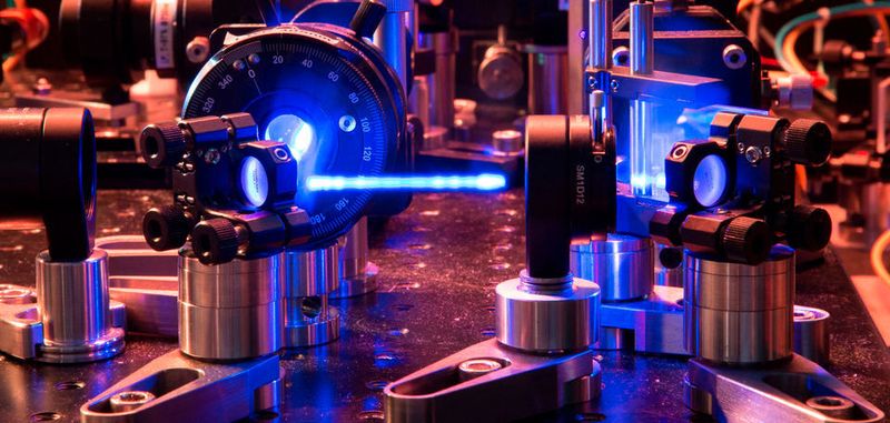 Die quantenmechanische Verschränkung von Lichtteilchen wurde von Wiener Quantenforschern der Österreichischen Akademie der Wissenschaften für die abhörsichere Netzwerk-Kommunikation eingesetzt.