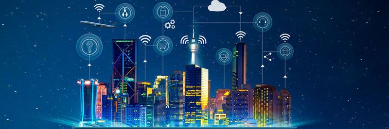 Edge Computing vs. Cloud Computing: Anwendungsszenarien für zentralisierte und verteilte IT-Umgebungen.