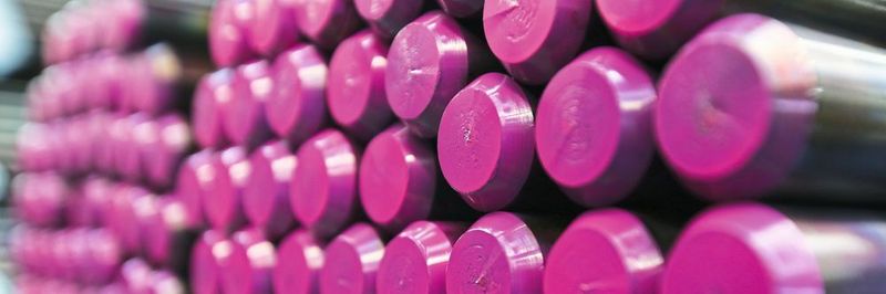 Stahlstangen aus HSX Z12 bietet Steeltec auch in Dimensionen ab 60 mm für großformatige Anwendungen an.