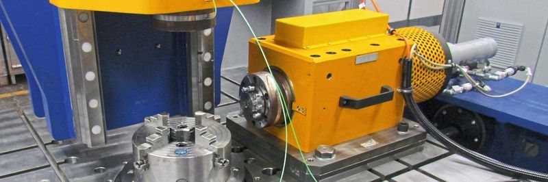 Für ihre Untersuchungen zur inkrementellen Blechmassivumformung nutzen die Forscher des IUL diese Mehrachspresse.