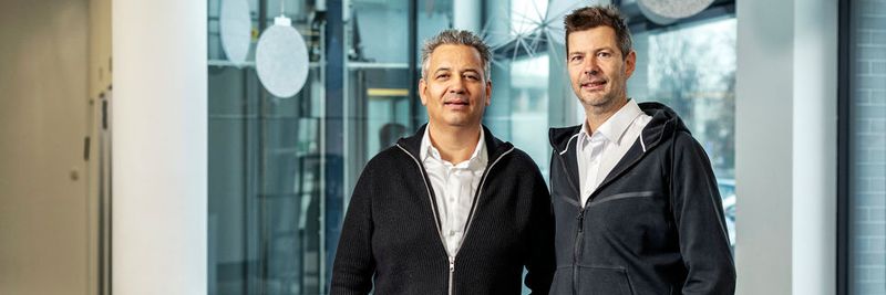 Die Crate.io-Gründer Christian Lutz (links) und Jodogg Bartlog machen die unterschiedlichsten Daten mit SQL durchsuchbar.