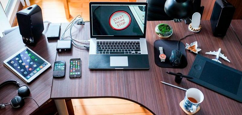 Technik hin, Technik her: Der Verbraucher wünscht sich einfach die beste Internetverbindung - überall, zu jeder Zeit und zu einem möglichst günstigen Preis.