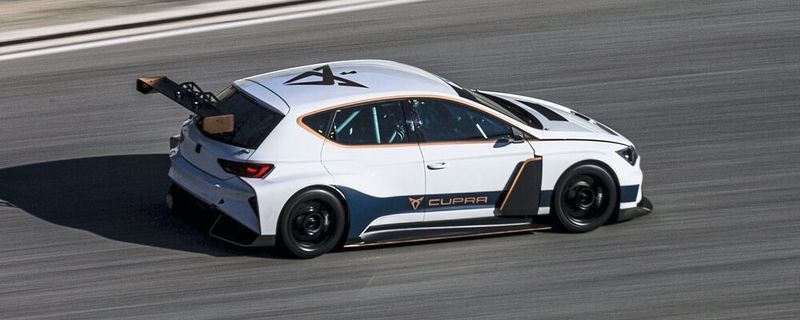 Der Cupra e-Racer ist der erste Tourenwagen, der die Anforderungen für eine Teilnahme an der neuen E-TCR erfüllt.