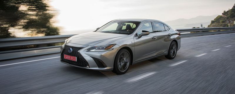 Der Lexus ES tritt die Nachfolge des GS an.